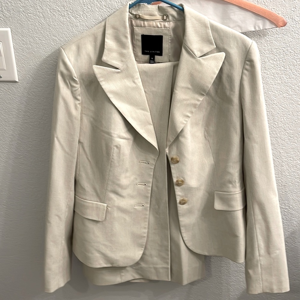 Limited SUIT